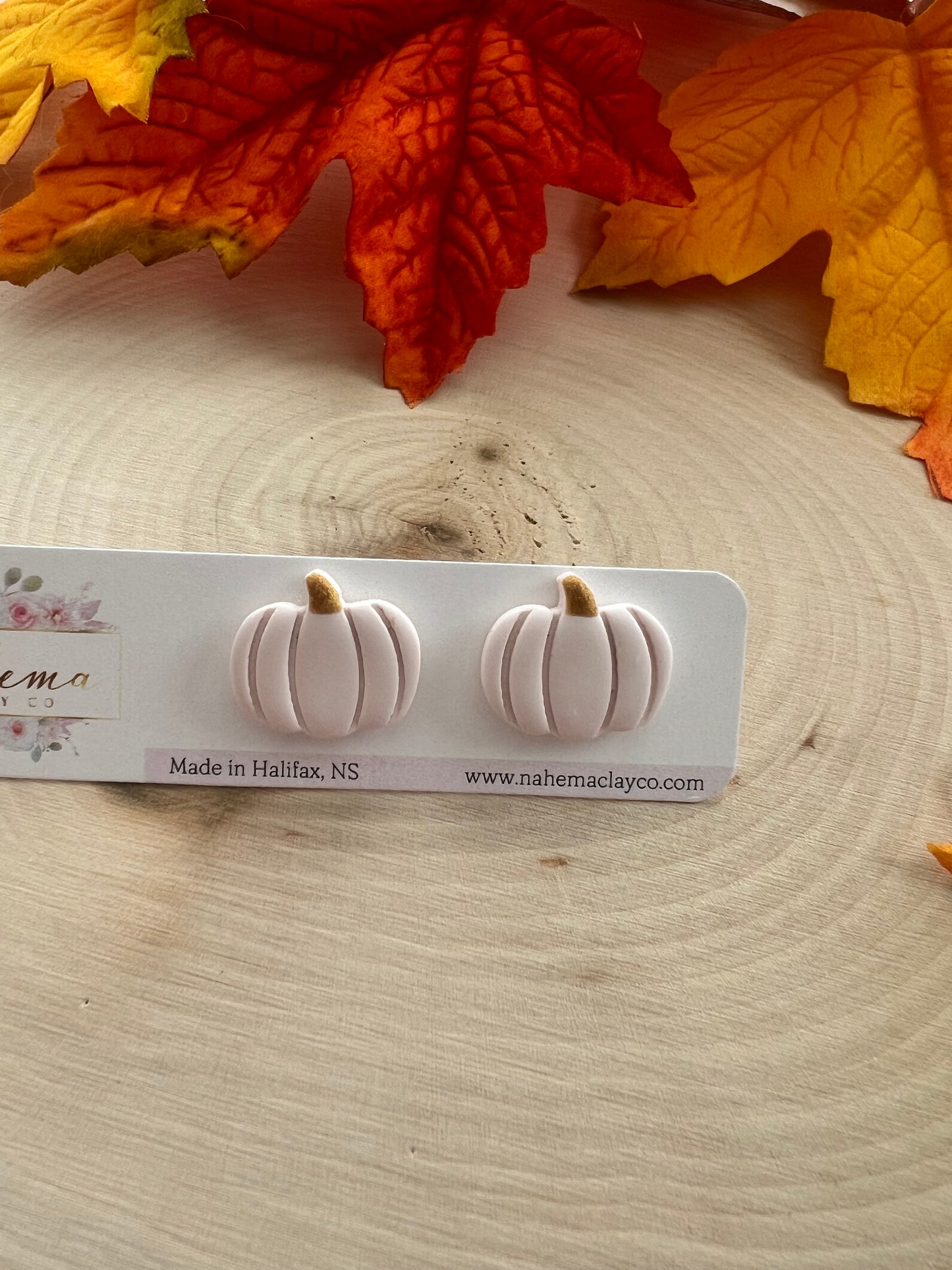 Chic Pumpkin Studs