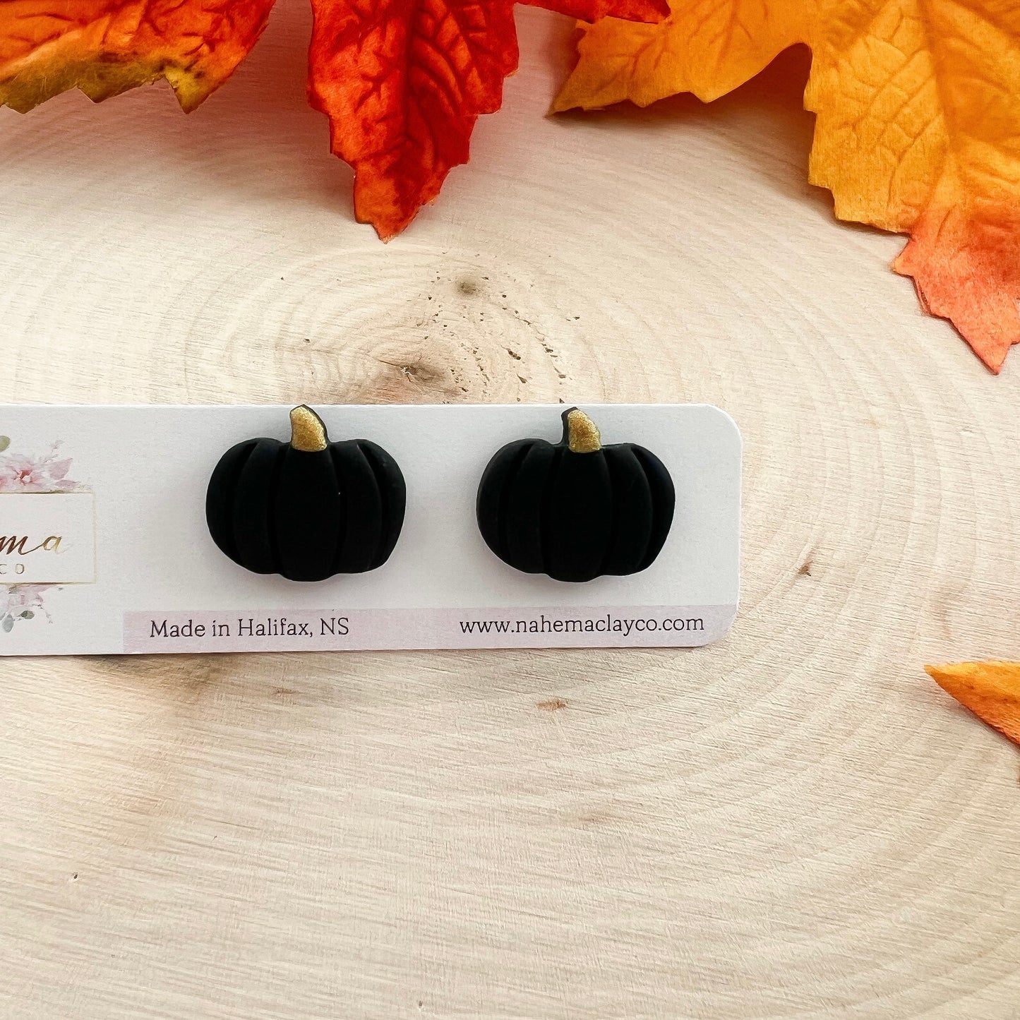 Chic Pumpkin Studs