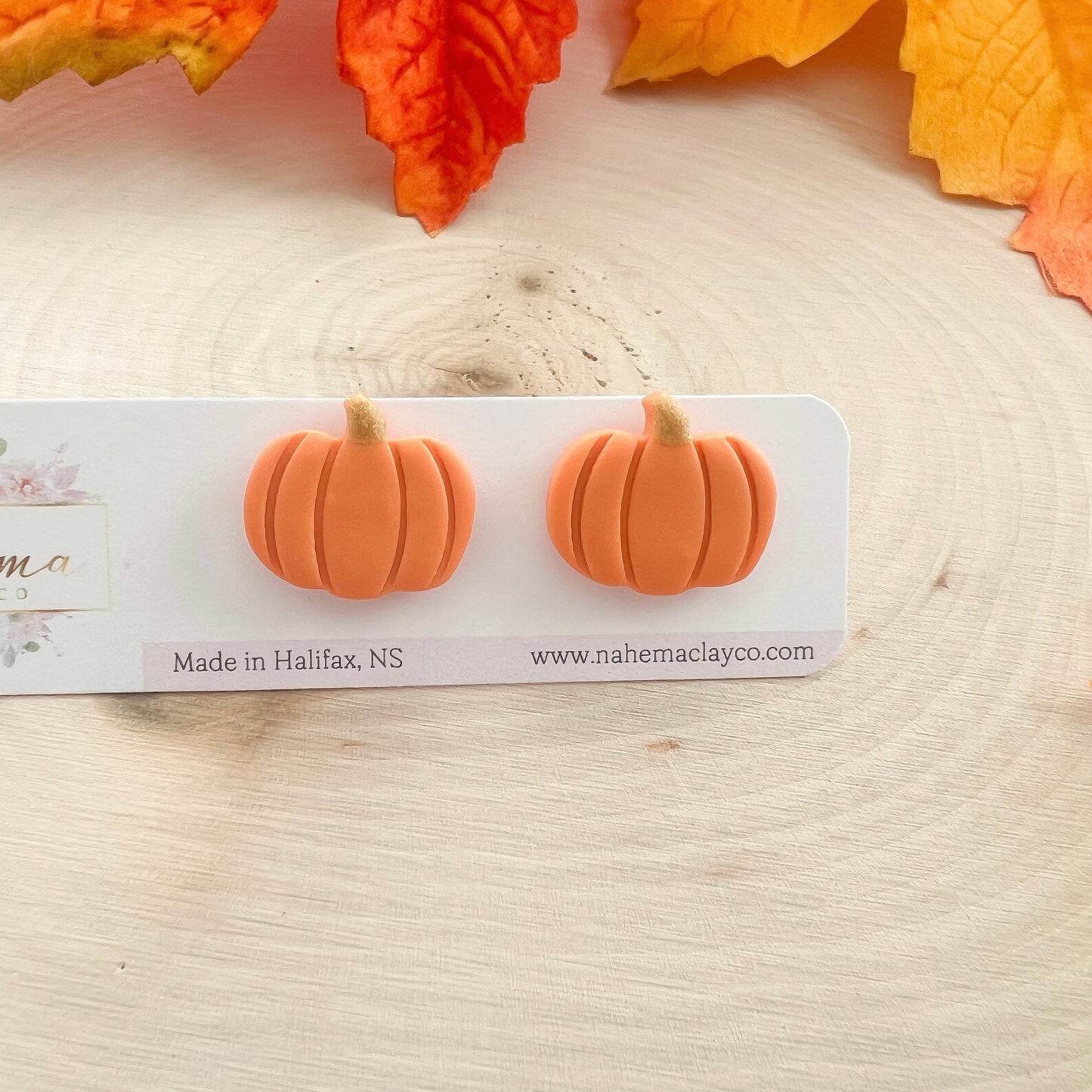 Chic Pumpkin Studs