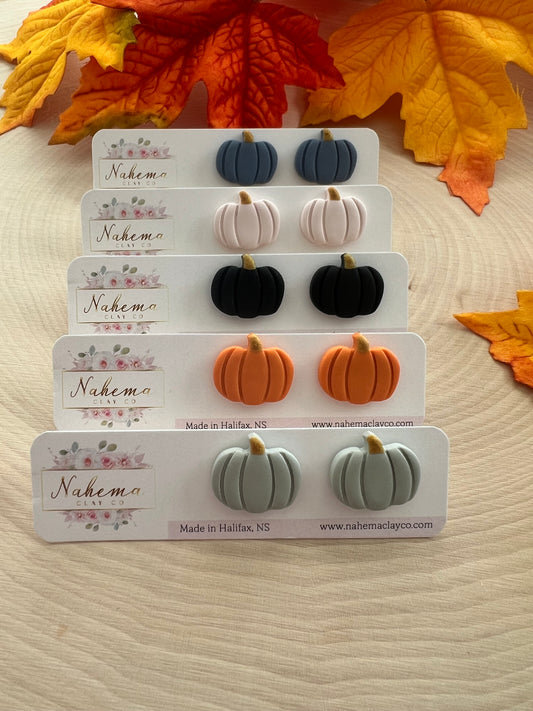 Chic Pumpkin Studs