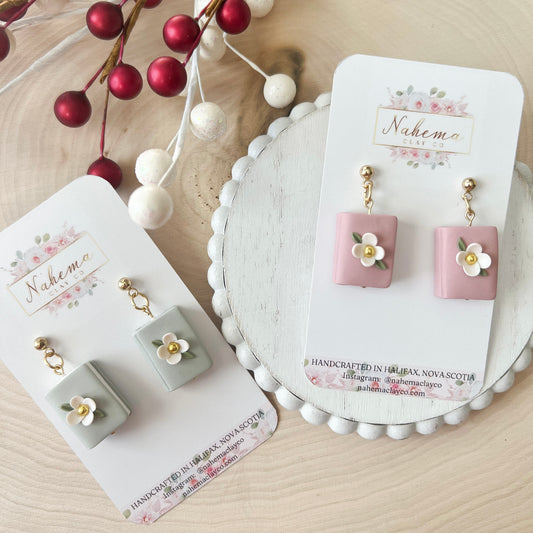 Floral Book Dangle